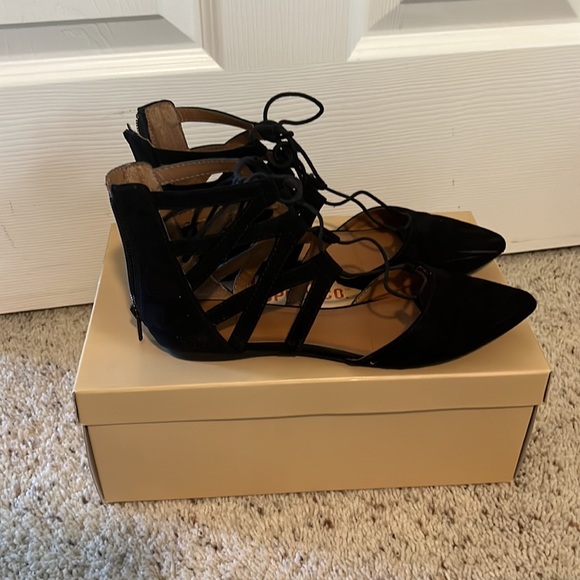 Black lace up, pointy toe flats. - Picture 4 of 4